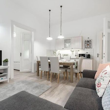 Perfect Day 3 -3 Bedr, 2 Bathrooms Budapest Bagian luar foto
