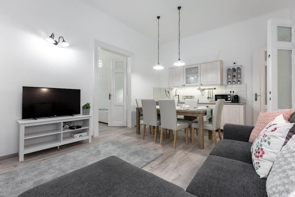 Perfect Day 3 -3 Bedr, 2 Bathrooms Budapest Bagian luar foto